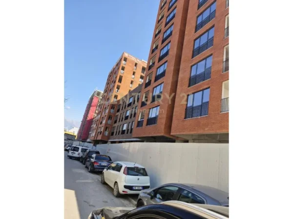 Tirane, shitet apartament Kati 6, 104 m² 155.700 € 
