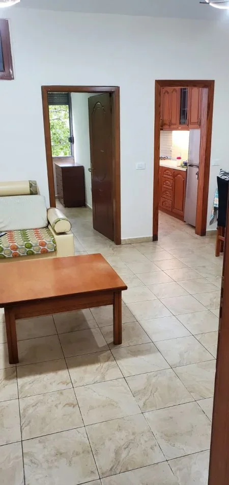Tirane, shitet apartament 2+1 Kati 3, 75 m² 140.000 € (Rruga E Kavajes)