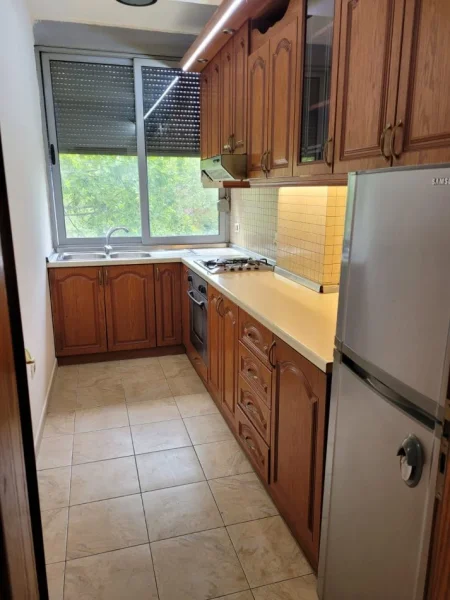 Tirane, shitet apartament 2+1 Kati 3, 75 m² 140.000 € (Rruga E Kavajes)