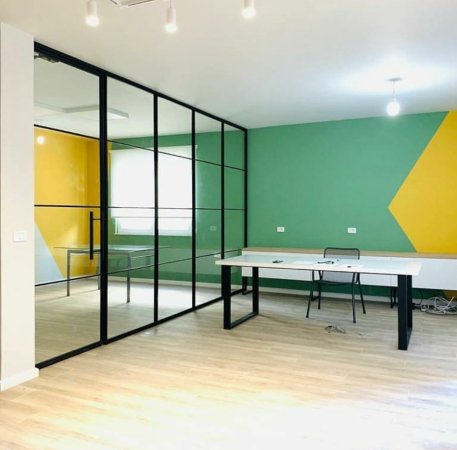 Tirane, jepet me qera zyre Kati 1, 80 m² 700 € (Abdyl Frasheri ,Blloku,Mr Chicken)