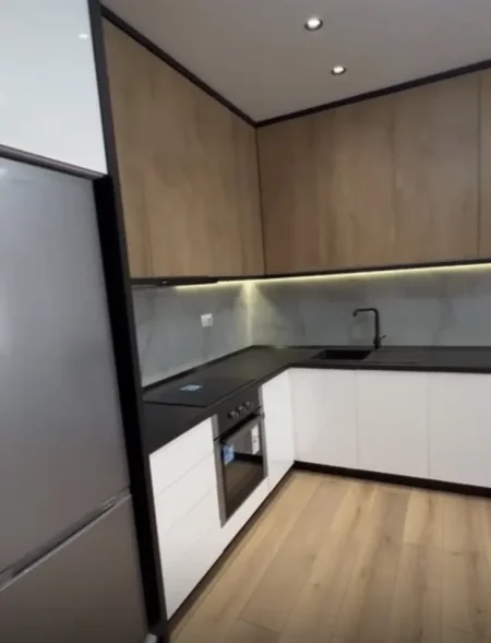 Tirane, shitet apartament 1+1 Kati 9, 54 m² (Rruga Jordan Misja)