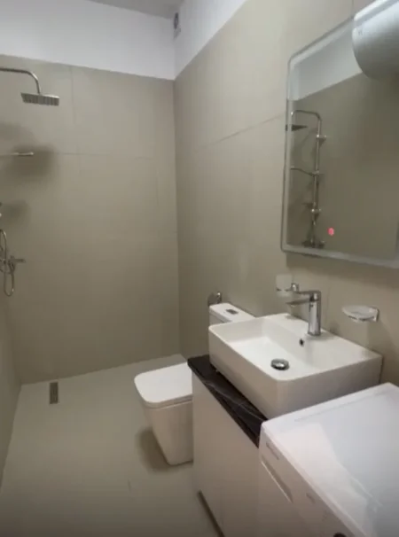 Tirane, shitet apartament 1+1 Kati 9, 54 m² (Rruga Jordan Misja)