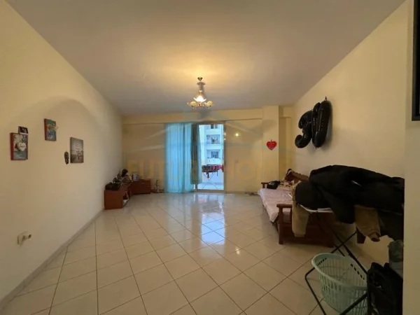 Tirane, shes apartament 2+1+Ballkon Kati 5, 120 m² 139.000 € (Unaza e Re)