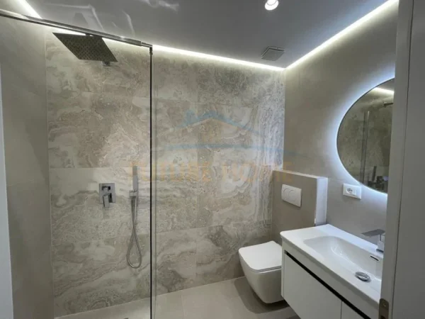 Tirane, shes apartament 2+1+Ballkon Kati 10, 96 m² 237.000 € (Rruga e Kavajes)