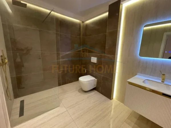 Tirane, shes apartament 2+1+Ballkon Kati 10, 96 m² 237.000 € (Rruga e Kavajes)