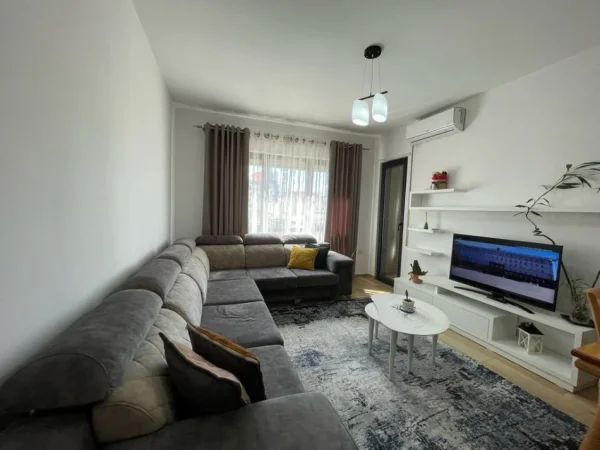Tirane, shitet apartament 2+1 Kati 1, 75 m² 210.000 € (Rruga Egnatia)