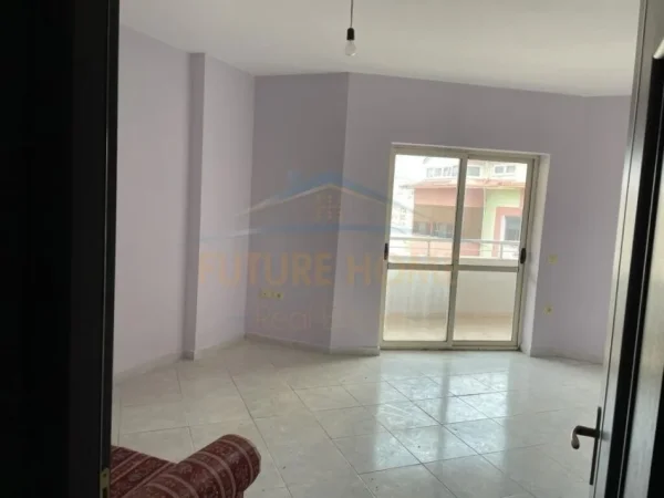 Tirane, shitet apartament 3+1 Kati 5, 116 m² 145.000 € (Fresk)