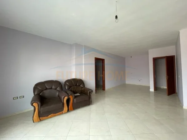 Tirane, shitet apartament 3+1 Kati 6, 138 m² 172.700 € (Fresk)