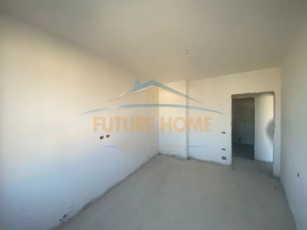 Tirane, shitet apartament 1+1 Kati 7, 65 m² 98.000 € (Yzberisht)