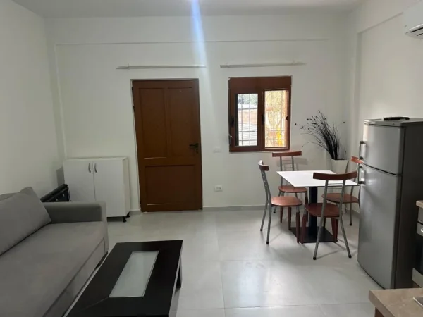 Tirane, jepet me qera Vile 1+1 Kati 1, 60 m² 350 € (Rruga Teodor Keko Astir)