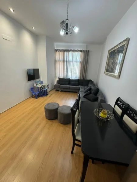 Tirane, jepet me qera apartament 1+1 Kati 9, 85 m² 400 € (Teodor Keko)