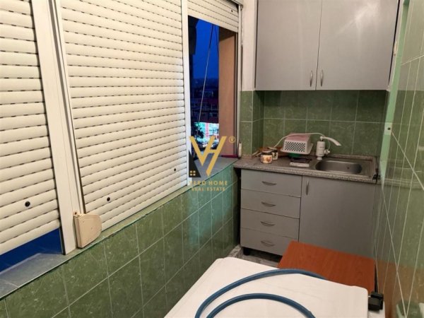 Tirane, jepet me qera apartament 1+1+Ballkon Kati 4, 60 m² 350 € (ALLIAS)