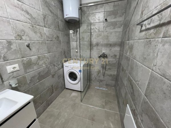 Tirane, jepet me qera apartament 2+1 Kati 2, 99 m² 720 € (don bosko)