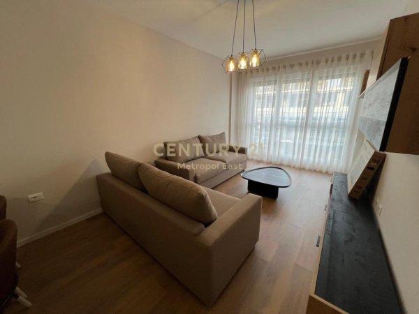 Tirane, jepet me qera apartament 2+1 Kati 2, 99 m² 720 € (don bosko)