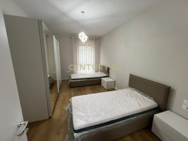 Tirane, jepet me qera apartament 2+1 Kati 2, 115 m² 780 € (don bosko)