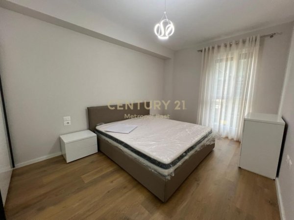 Tirane, jepet me qera apartament 2+1 Kati 2, 115 m² 780 € (don bosko)