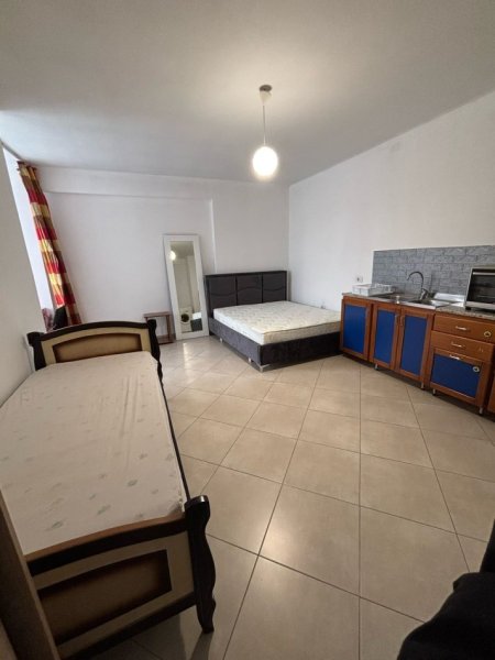Tirane, jepet me qera garsonier Kati 2, 40 m² 350 € (vasil shanto)