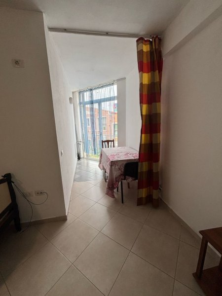Tirane, jepet me qera garsonier Kati 2, 40 m² 350 € (vasil shanto)
