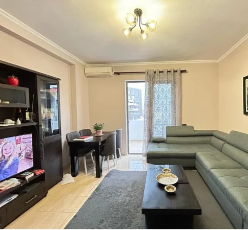 Tirane, jepet me qera apartament 1+1+Aneks+Ballkon Kati 6, 75 m² 550 € (selvia)
