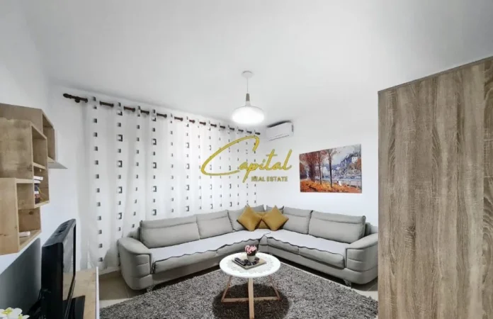 Tirane, jepet me qera apartament 1+1 Kati 1, 114 m² 750 € (PAZARI I RI)