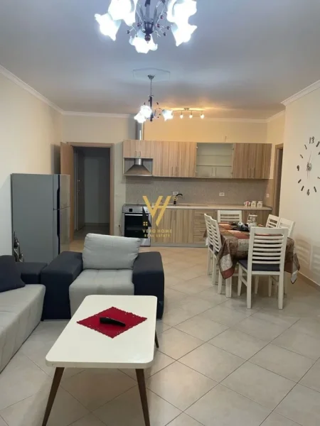Tirane, jepet me qera apartament 2+1+Ballkon Kati 7, 103 m² 700 € (TREGU ELEKTRIK)