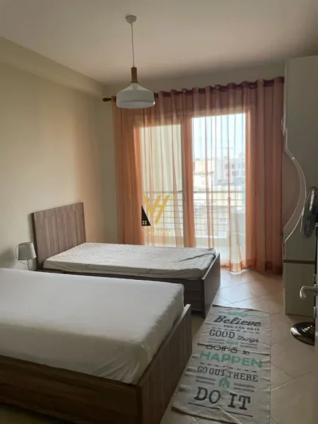 Tirane, jepet me qera apartament 2+1+Ballkon Kati 7, 103 m² 700 € (TREGU ELEKTRIK)