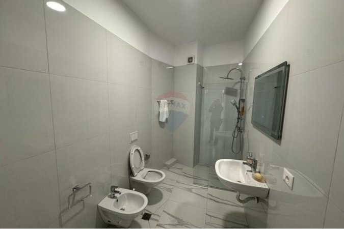 Tirane, jap me qera apartament 2+1+Ballkon Kati 6, 97 m² 700 € (ISH FUSHA E AVIACIONIT)