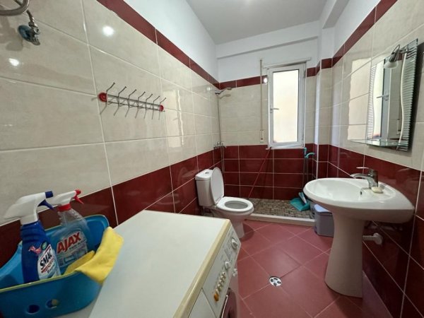 Tirane, jepet me qera apartament 2+1+Aneks Kati 3, 80 m² 520 € (kodra e diellit)
