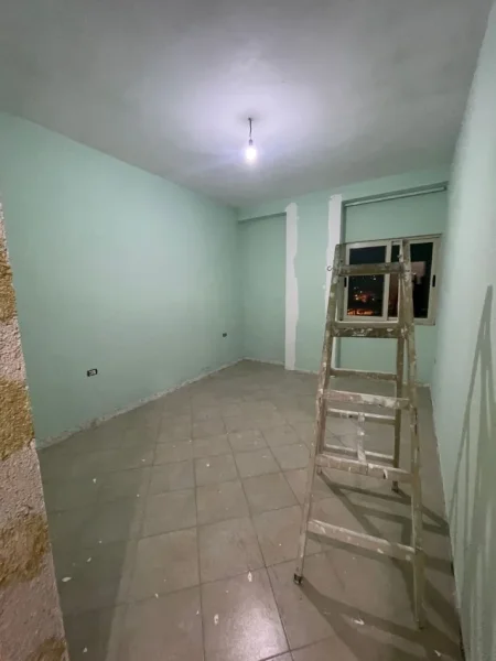 Tirane, shitet apartament 1+1 Kati 4, 65 m² 90.000 € (Yzberisht,Pallatet Derveni)