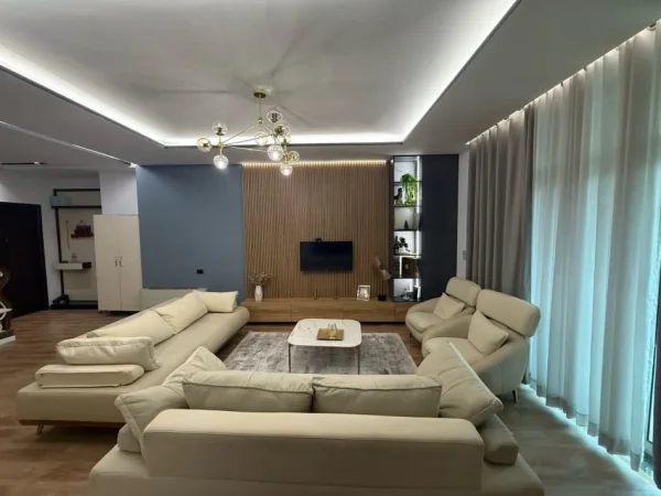 Tirane, jepet me qera apartament Dublex Kati 2, 150 m² 85,000 Leke (Te mbikalimi I komunes prane Hotel Queen, Komuna e Parisit)