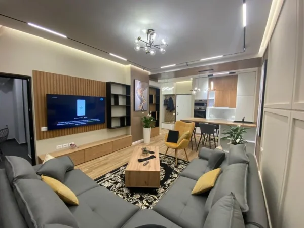 Tirane, jepet me qera apartament 1+1+Aneks+Ballkon Kati 7, 75 m² 800 € (Rruga e Kavajes)