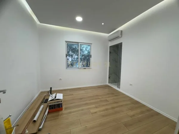 Tirane, jepet me qera Vile Kati 2, 200 m² 2.000 € (liman kaba)