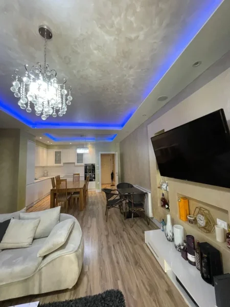 Tirane, jepet me qera apartament 2+1+Ballkon Kati 3, 117 m² (Unaza e Re, Kompleksi Green City)