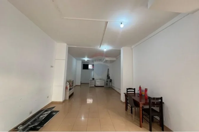 Tirane, shitet ambjent biznesi , 69 m² 93.000 € (Qendra Kristal)