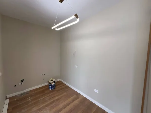 Tirane, shitet apartament 1+1 Kati 4, 43 m² 105.000 € (Fusha aviacionit)