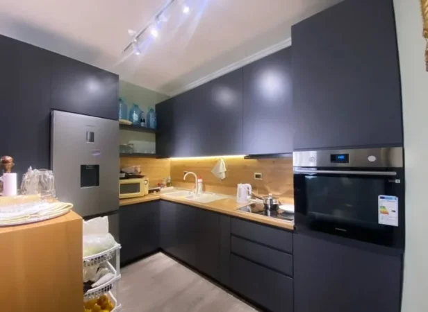 Tirane, shitet apartament 2+1 Kati 11, 95 m² 195.000 € (Rruga kavajes)