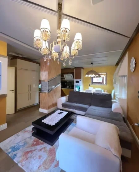 Tirane, shitet apartament 3+1 Kati 5, 125 m² 175.000 € (Astir)