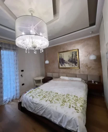 Tirane, shitet apartament 3+1 Kati 5, 125 m² 175.000 € (Astir)