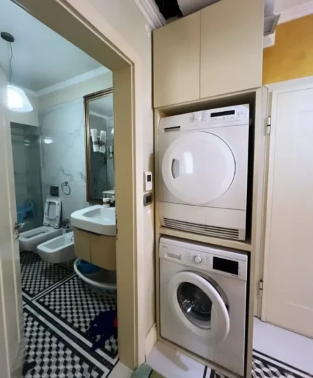 Tirane, shitet apartament 3+1 Kati 5, 125 m² 175.000 € (Astir)