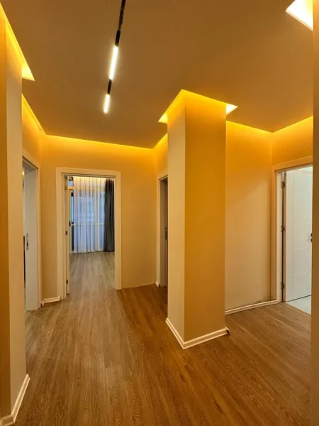 Tirane, shitet apartament 2+1+Ballkon Kati 5, 86 m² 180.000 € (21 Dhjetori)