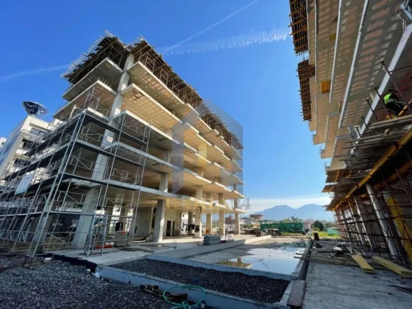 Tirane, shes apartament 1+1 Kati 5, 75 m² 59.566 € (Kamez Bulevardi Blu)