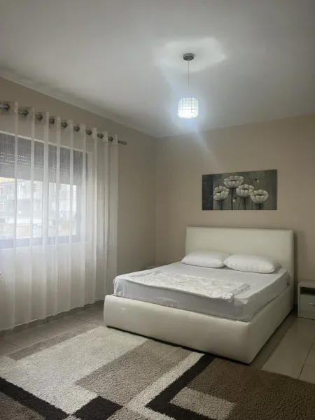 Tirane, jepet me qera Vile 1+1+Ballkon Kati 2, 80 m² 400 € (Don bosko)