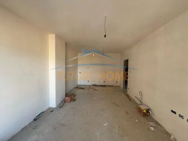 Tirane, shitet apartament 2+1+Ballkon Kati 2, 117 m² 199.000 € (Bulevardi i Ri)