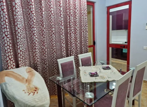 Tirane, jepet me qera 3+1+Ballkon Kati 7, 105 m² 800 € (zogu i zi)