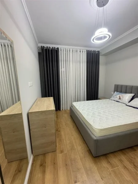 Tirane, jepet me qera apartament 2+1 Kati 7, 100 m² 650 € (farmacia 10)