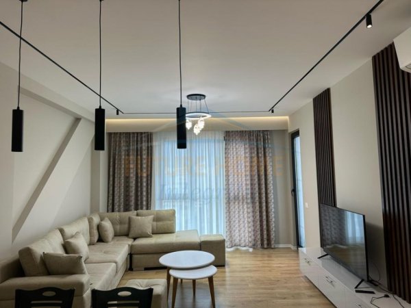 Tirane, jepet me qera apartament 2+1+Ballkon Kati 9, 114 m² 700 € (Rruga e Dibres)