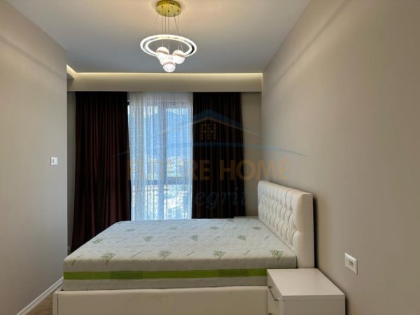 Tirane, jepet me qera apartament 2+1+Ballkon Kati 9, 114 m² 700 € (Rruga e Dibres)
