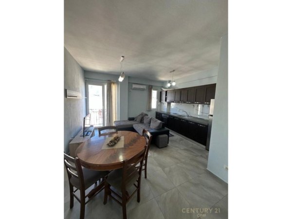 Tirane, jepet me qera apartament 1+1 Kati 9, 67 m² 500 € (Oxhaku)