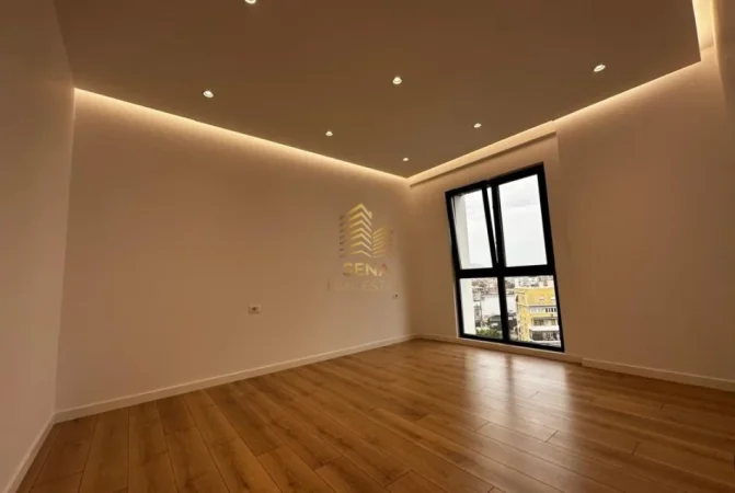 Tirane, jepet me qera apartament 2+1+Ballkon Kati 9, 110 m² 750 € (Kompleksi Arlis)