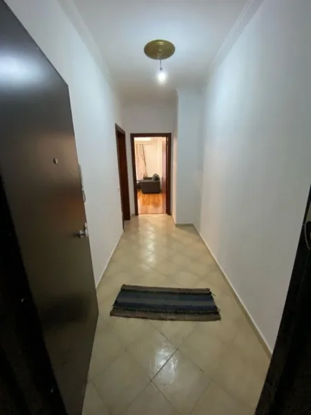 Tirane, jepet me qera apartament 1+1 Kati 8, 60 m² (loni ligori)